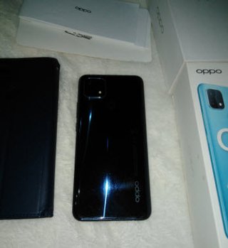 Oppo A15 Dual Sim, telefono elegante e moderno