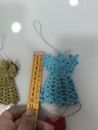 Angelitos de ganchillo decorativos