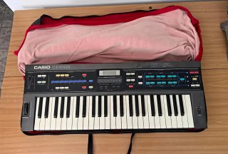 Teclado Piano Casio CZ-1000 vintage de los años 80