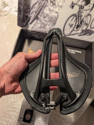 Bontrager Aeolus RSL + Luz Trasera Trek Flare RT