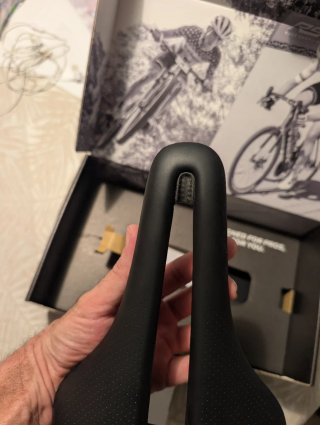 Bontrager Aeolus RSL + Luz Trasera Trek Flare RT