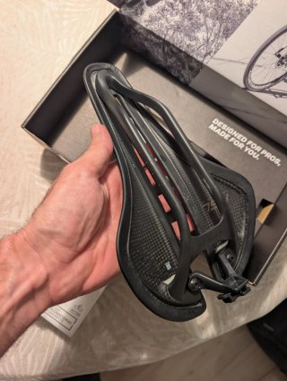 Bontrager Aeolus RSL + Luz Trasera Trek Flare RT