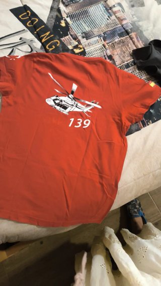 varias camisetas  Talla M de crio