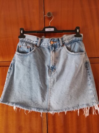 Falda vaquera desgastada Pull & Bear