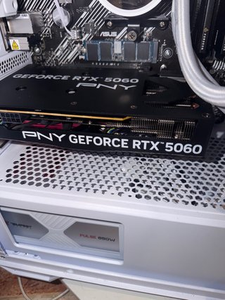 GeForce RTX 5060 Seminueva