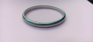 Pulsera plateada flexible