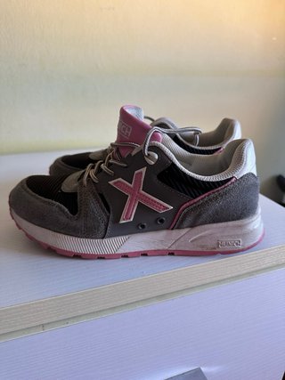 Zapatillas Munich grises y rosas