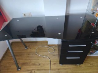 Escritorio cristal negro con cajonera