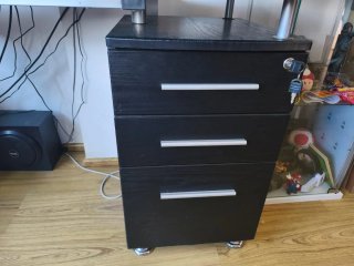 Escritorio cristal negro con cajonera
