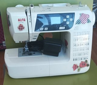 Máquina de coser Alfa mod. 2160
