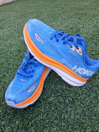 Hoka Clifton 9 talla 38