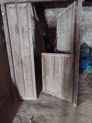 Puerta madera exterior partida