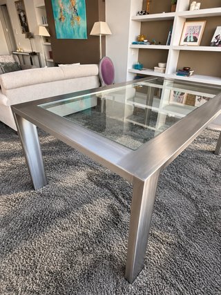 Mesa de comedor cristal y metal para 8 comensales