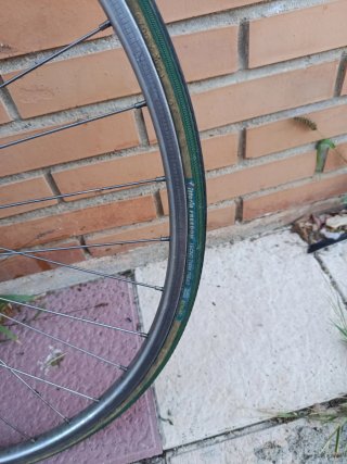 Ruedas de bicicleta antigua