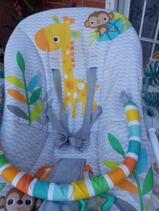 Sedia a dondolo per bambini con arco giochi