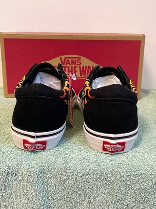 Scarpe Vans Old Skool con fiamme