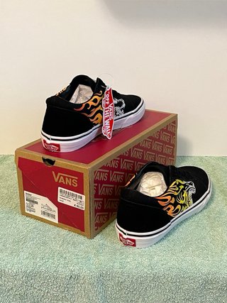 Scarpe Vans Old Skool con fiamme