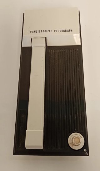 TOCADISCOS PORTATIL TRANSISTORIZADO AÑOS 60 JAPON