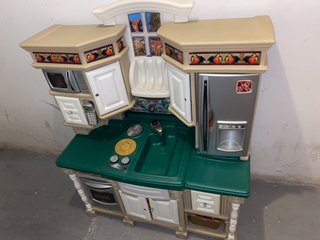Cocinita infantil Step2
