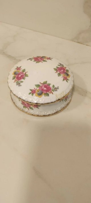 Caja decorativa cerámica floral