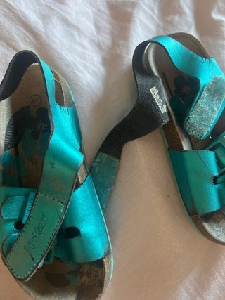 Sandalias Kickers velcro talla 29