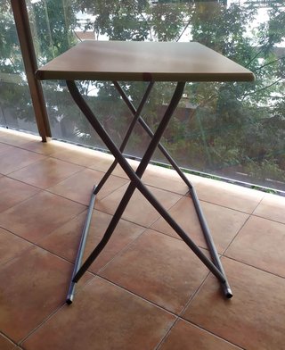 MESA PLEGABLE DE MADERA