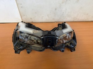 Faro Honda ADV 350 2023