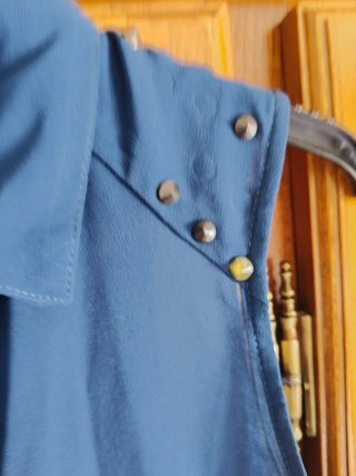 Blusa sin mangas azul talla S