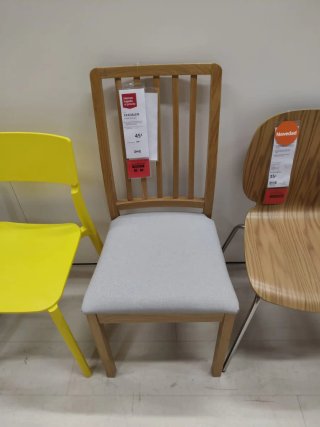 Mesa de comedor y 4 sillas de madera Ekedalen.