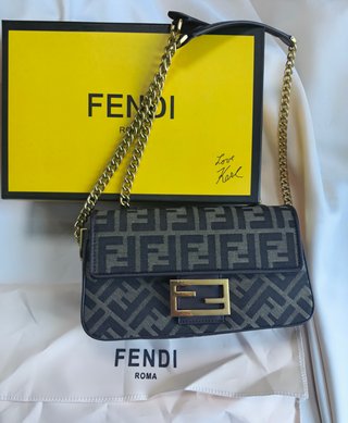 Bolso Fendi Baguette Mediano Marrón Dorado