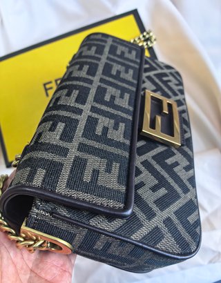 Bolso Fendi Baguette Mediano Marrón Dorado