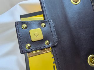 Bolso Fendi Baguette Mediano Marrón Dorado