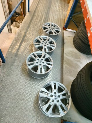 Llantas Honda 17 (Juego de 4) NUEVAS