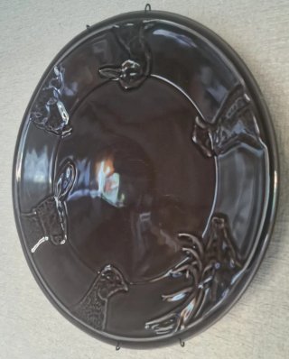 Prato decorativo vintage animais relevo 32,5cm