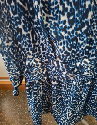 Vestido estampado animal print azul y blanco