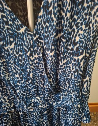Vestido estampado animal print azul y blanco