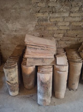 Tejas antiguas de barro