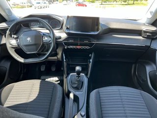 Peugeot 2008 2021