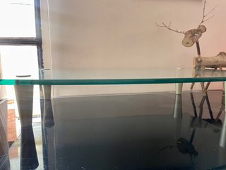 Mesa de cristal moderna