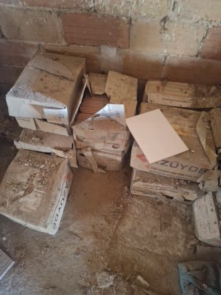 Baldosas varias para obra.