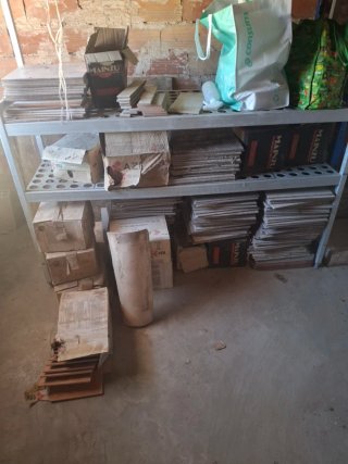 Baldosas varias para obra.