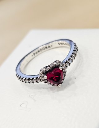 Anillo Pandora Corazón Rojo Talla 56