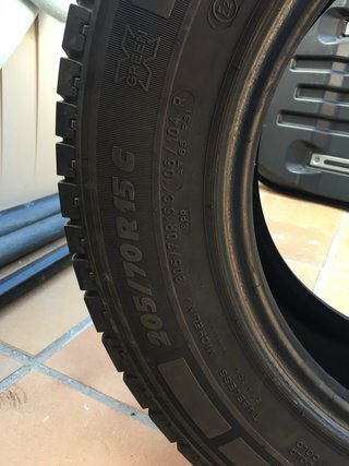 4 Neumáticos Michelin Agilis 205/70R15C