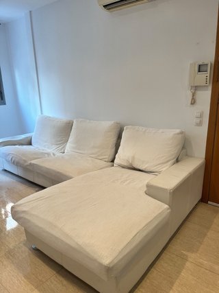 Sofá de piel blanco chaise longue