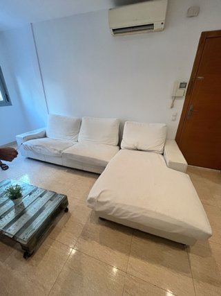 Sofá de piel blanco chaise longue