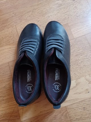 Zapatos Treintas Mujer, Talla 40 Negros