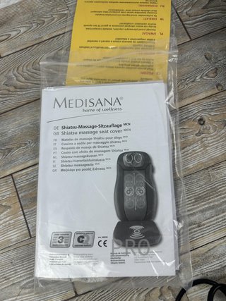 Cuscino massaggiatore Shiatsu Medisana MCN, massaggio per schiena e collo, funzione calore, 3 intensità, massaggio localizzato con luce rossa, ideale per casa e ufficio