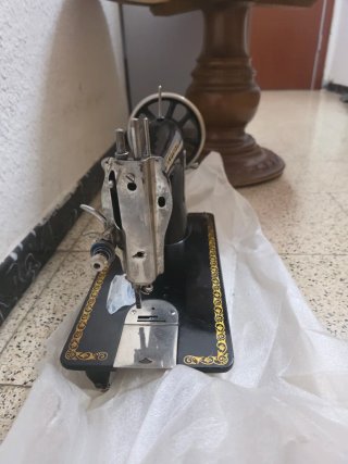Máquina de coser Wertheim antigua