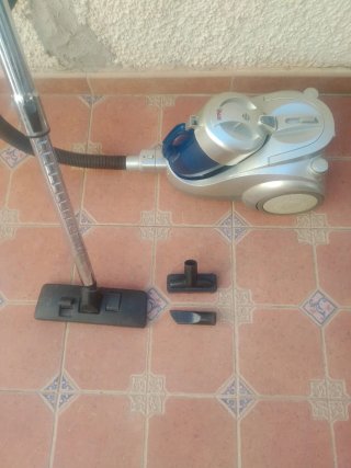 Aspiradora Polti Plata y Azul