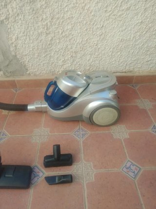Aspiradora Polti Plata y Azul